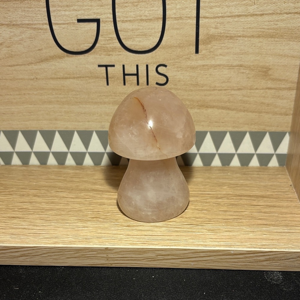 Rose Quartz Mushroom (RQC2) - Picture 3 of 4